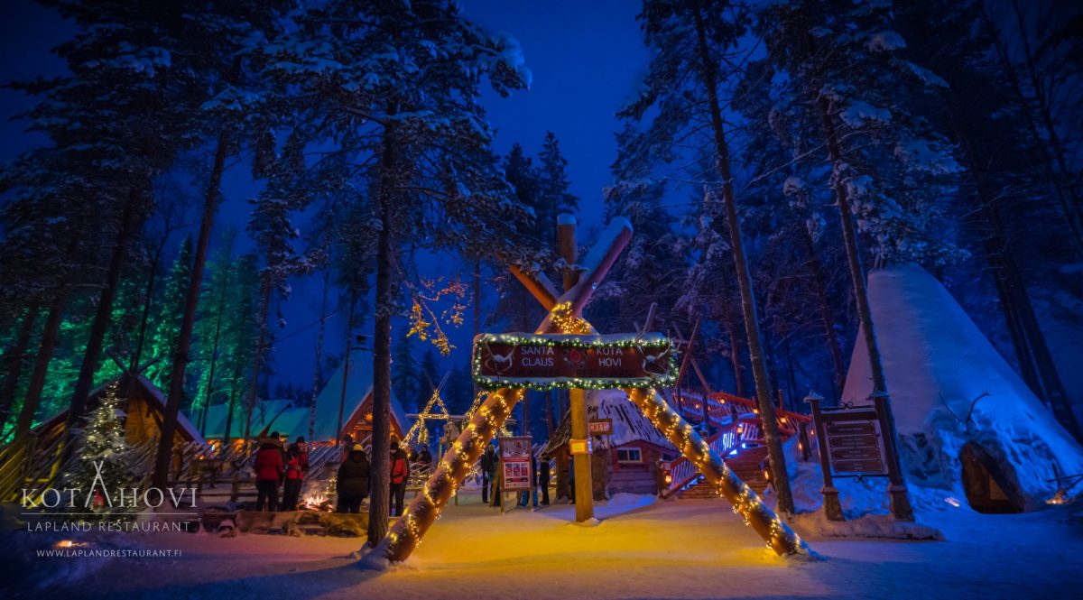 Rennes Du Père Noël à Rovaniemi En Laponie Village Du Père