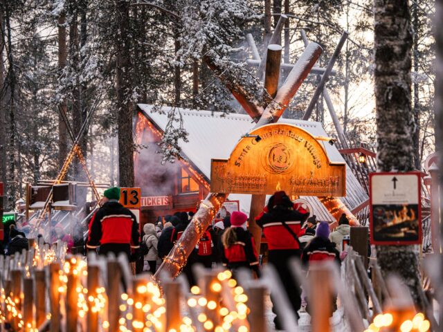 Reindeer Path – A 400-Meter Reindeer Sleigh Ride with Santa’s Reindeer