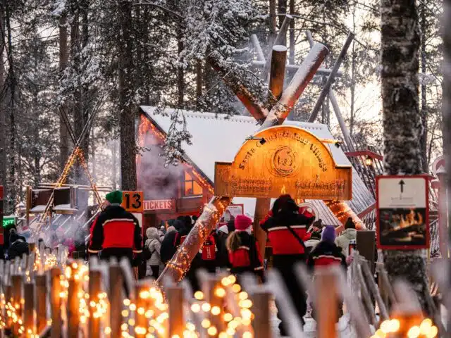 Reindeer Path – A 400-Meter Reindeer Sleigh Ride with Santa’s Reindeer
